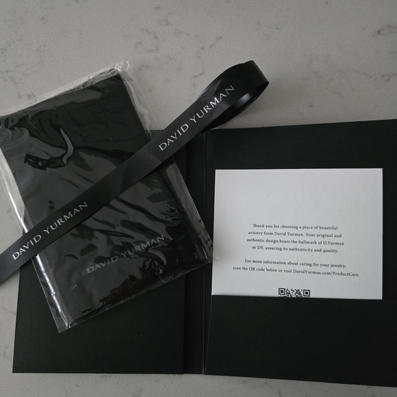 David Yurman Gift Set with Ribbon, Bag, Box, and Cleaning Cloth - Picture 6 of 7